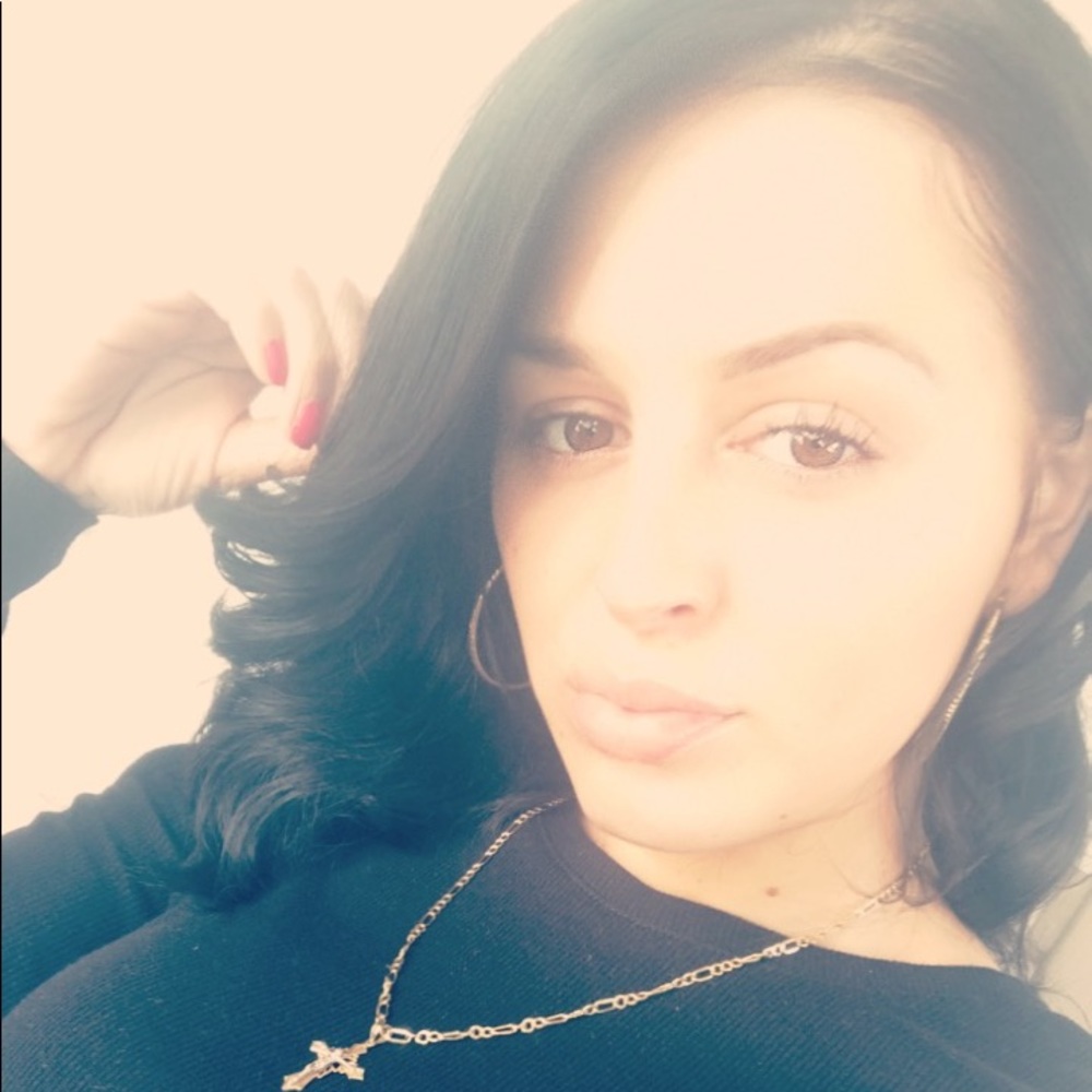 Meet your Posher, Brittney